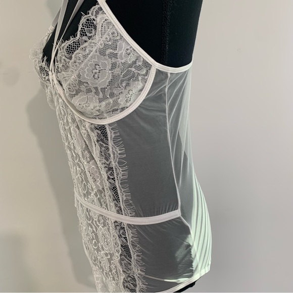 Women’s lace bodysuit lingerie - Picture 2 of 5